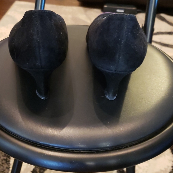 Shoes - Picture 3 of 5